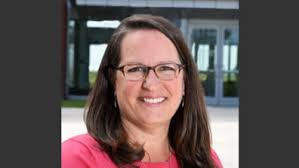 Laura Lockard's Instagram, Twitter & Facebook