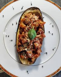 Sandrine On Instagram Aubergine Farcie Pour 2 Personnes 1 Belle Aubergine Bio Pour Moi 1 Barquette Des Bouchees Gr Vegetable Pizza Food Vegetables