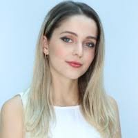 90+ perfiles de «Hoxha»