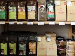 Fairtrade verbindet konsument*innen, unternehmen und produzentenorganisationen und verändert handel(n) durch bessere preise für alle produkte. Fairtrade Town Greifswald Insidegreifswald