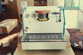This display makes it easier and more intuitive to adjust the machines parameters such as temperature and. La Marzocco Home Custom Gs 3 Espresso Machine Unboxing