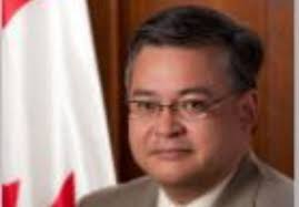 Sendiherra fær ekki að tala