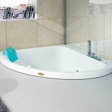 Vasca da bagno ideale per chi cerca soluzioni bagno salvaspazio. Vasca Da Bagno D Angolo Tutti I Produttori Del Design E Dell Architettura Video