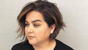 Hairstyles to increase the jawline in men | leaftv image. 40 Short Hairstyles For Round Faces And Double Chins Babydoll Couture Glam