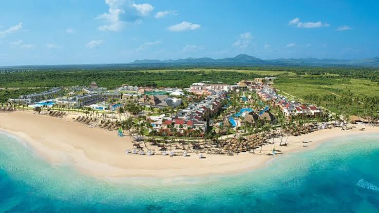 Breathless Resorts by Right Connections Travel