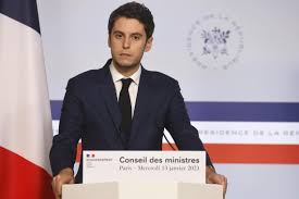 Gabriel attal, secrétaire d'état auprès du ministre de l'éducation nationale et de la jeunesse et la fin des elco, des tensions avec la turquie. Mksjfhw0luohzm