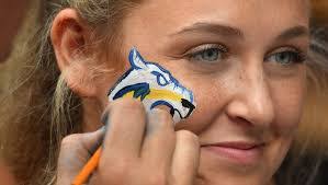 Sydney Sledge's Instagram, Twitter & Facebook