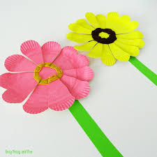 Paper folding, origami and cut paper flowers. 100 Gorgeous And Easy Spring Crafts Kids Will Love