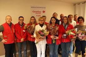 122 j'aime · 1 en parlent. A Flers 12 Salaries Du Magasin Carrefour Market Mis A L Honneur L Orne Combattante