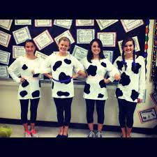 With Cow Appreciation Day Coming Up Tomorrow I Thought I D Share Some Cute Easy D I Y Cow Costume Ideas Enjo Cow Costume Easy Cow Costume Diy Cow Costume