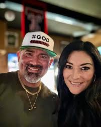 Look out Waxahachie Texas……. Here come the Escobedo's. After looking at  over 35 homes in 3 days we have finally found our new home. Now that we  found the home the next