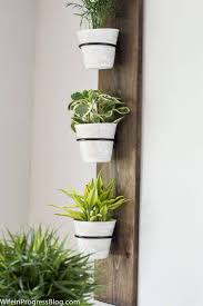 I portavasi possono contribuire all'arredamento degli ambienti. Vasi Da Appendere 24 Eleganti Vasi Pensili A Parete E Idee Per La Piantatrice Per Uno Spazio Unicamente Decorativo Home Decor