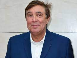 Ses quelques émissions de télévision sont who wants to be a millionaire? Photos Qui Est Evelyne Jarre La Compagne De Jean Pierre Foucault Femme Actuelle Le Mag