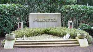 Prominentengraber Auf Dem Melaten Friedhof In Koln Friedhof Prominente Monument