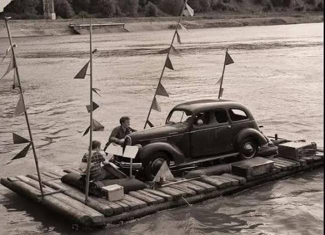 In 1930, Fred Newton set out to be the first person to swim the Mississippi  River's length, hoping the exploit would bring wealth and fame. Your  comments on this post could be