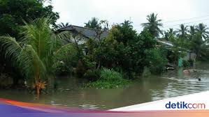 Beliau tiba di pejabat daerah dan tanah seberang perai tengah di sini dan diberi taklimat berkaitan situasi terbabit oleh. Ribuan Rumah Di Bangka Terendam Banjir