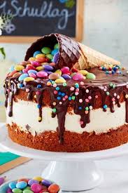 Bunte Einschulungstorte Rezept Lecker In 2020 Kuchen Rezepte Fur Kinder Kuchen Einschulung Torte Einschulung