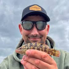 A loyal fishing companion is hard to find.