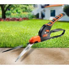 For trimming long grass, ideally you want edging shears with the the handles positioned perpendicular to the blades (at 90˚). Serrated Edging Shears 3 Jahre Garantie Pro Idee