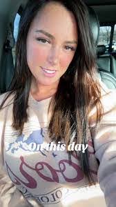 Mae Rosen's Instagram, Twitter & Facebook