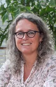 Agenda: AHSS in a Digital Age by discoverUCC