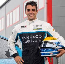 Santiago Urrutia Oficial