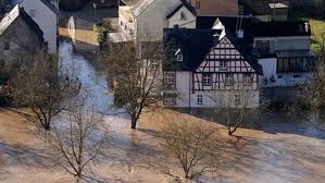 .mittwoch mit stark steigenden wasserständen in der mosel und ihren zuflüssen zu rechnen. Hochwasser In Koblenz Teile Der Bundesstrassen 42 Und 49 Gesperrt The Weather Channel Artikel Von The Weather Channel Weather Com