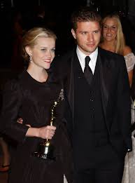 The pair, who have two children together, finalized their divorce in 2008. Ryan Phillippe Reese Witherspoon Jim Toth Ryan Phillippe And Reese Witherspoon Photos Zimbio