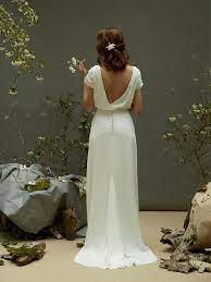 Tasteful Wedding Dresses Collect This Fashion For A Moving Event Budgetweddingdr Simple Elegant Wedding Dress Trendy Wedding Dresses Wedding Dresses Vintage
