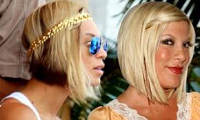 Anything queen b does makes news, but when beyoncé unexpectedly chopped off all of her long, signature locks the internet nearly broke down! Beyonce Reveals Longer Hair Just Week After Premiering Her Extreme Pixie Cut Daily Mail Online