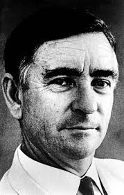 A century of Zoology and Entomology at Rhodes University, 1905 to 2005