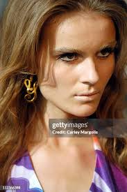 85 Olympus Fashion Week Spring 2005 Tamsen Backstage Stock Photos, High-Res  Pictures, and Images