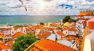 In lissabon dreht sich nicht alles um den strand. Alfama Der Alteste Stadtteil Lissabons