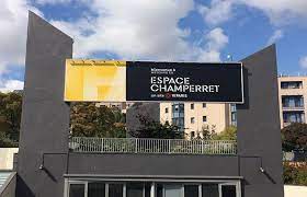 Espace champerret cuenta con 9200 m2 de espacio de exposición que puede ser dividido en 3 salones, es ideal para las exposiciones comerciales de tamaño mediano. Espace Champerret Viparis Paris Tourist Office
