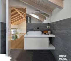 Loft Una Casa Sottotetto A Doppia Altezza Cose Di Casa Loft Design Bagno Rustico Arredamento Minimalista