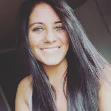 Kelley Reeves's Instagram, Twitter & Facebook