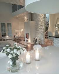Amazing White Is My Favourite Colour These Days So This Really Resonates It Also Loo Arredamento Casa Di Lusso Progettazione Interni Casa Arredamento Casa