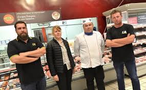 Carefour market, l'enseigne française, aux couleurs de son drapeau, est présente dans le monde entier. La Coordination Rurale 23 Etait Hier Au Carrefour Market Aubusson 23200