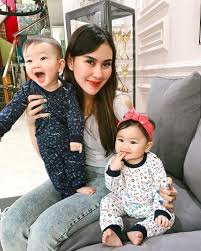 Tidak seorangpun mengisyaratkan bahwa kami harus keluar, tetapi saya mengetahui ini sudah saatnya. Pamer Jadi Cover Majalah Ekspresi Baby Twin Zayn Zunaira Gemes Banget Matamata Com