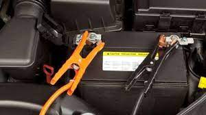Linear battery chargers simply continuously charge a battery, and do not have controllers that stop charging the battery when it is at capacity. How To Recharge A Car Battery Tips For Optimal Charging Carsdirect