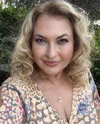 Renee Buford's Instagram, Twitter & Facebook