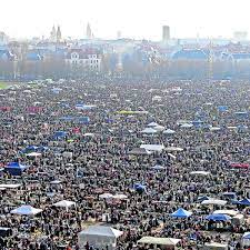 Marktcom, das verzeichnis für flohmarkt, termine und freizeit. Riesen Flohmarkt Droht Der Kollaps Stadt Munchen
