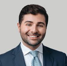 Benjamin Reis's Instagram, Twitter & Facebook