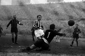 Giampiero boniperti has died of heart failure aged 92.the juventus legend, who had retired from public life in recent years boniperti was juve's honorary club president in his latter yearscredit: 8opdk7mhaix Qm