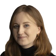 Clara Murray's Instagram, Twitter & Facebook