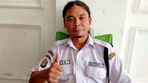 Tolong dong gimana cara bilang nya supaya jelas dan nyambung. Jadi Satpam Aldebaran Di Ikatan Cinta Jantuk Bisa Investasi Emas