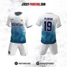Mungki bisa memilih desain jersey futsal warna biru hitam yang keren ini dari garuda print. Jersey Futsal Putih Smoke Biru Jersey Printing Bikin Jersey Satuan Murah Full Print
