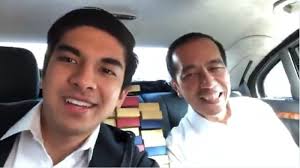 Ahli parlimen muar itu yang datang. Bathtube Gate Foto Body Sixpack Menpora Malaysia Syed Saddiq Jadi Perbincangan Tribunnews Com Mobile