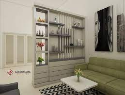 Untuk kesan lebih terbuka, kamu bisa memanfaatkan dahan pohon yang lebih besar dan menatanya lebih longgar sebagai sekat ruangan. Penyekat Ruangan Tamu Daerah Tulungagung