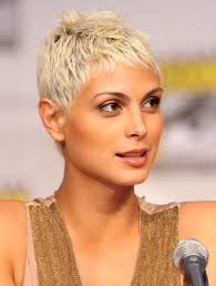 Nobody said older women's hairstyles had to be boring, and this short haircut is the living proof! Pixie Cut Wikipedia